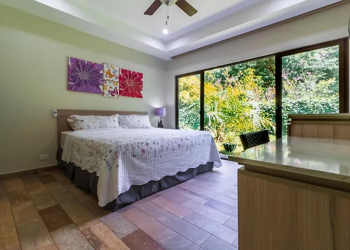 Hotel Rancho Haas