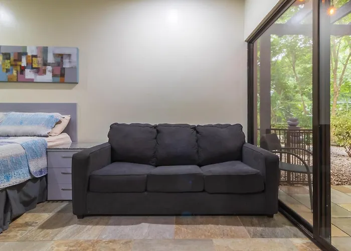 Hotel Rancho Haas *