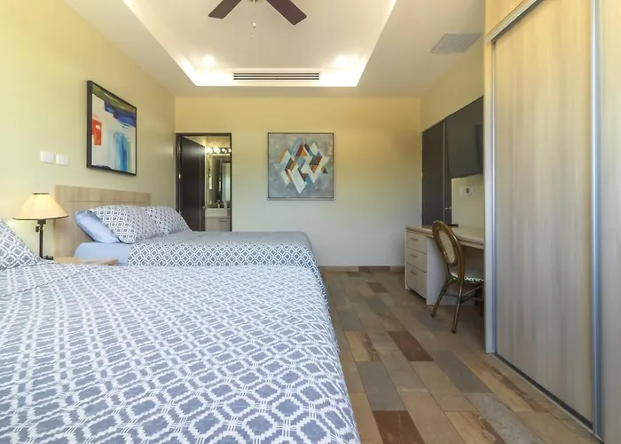 Rancho Haas Hotel *